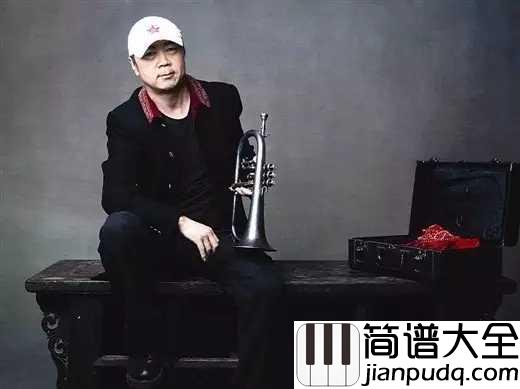 一块红布吉他谱_崔健_虚幻的幸福,令他忘了自己生活的困苦
